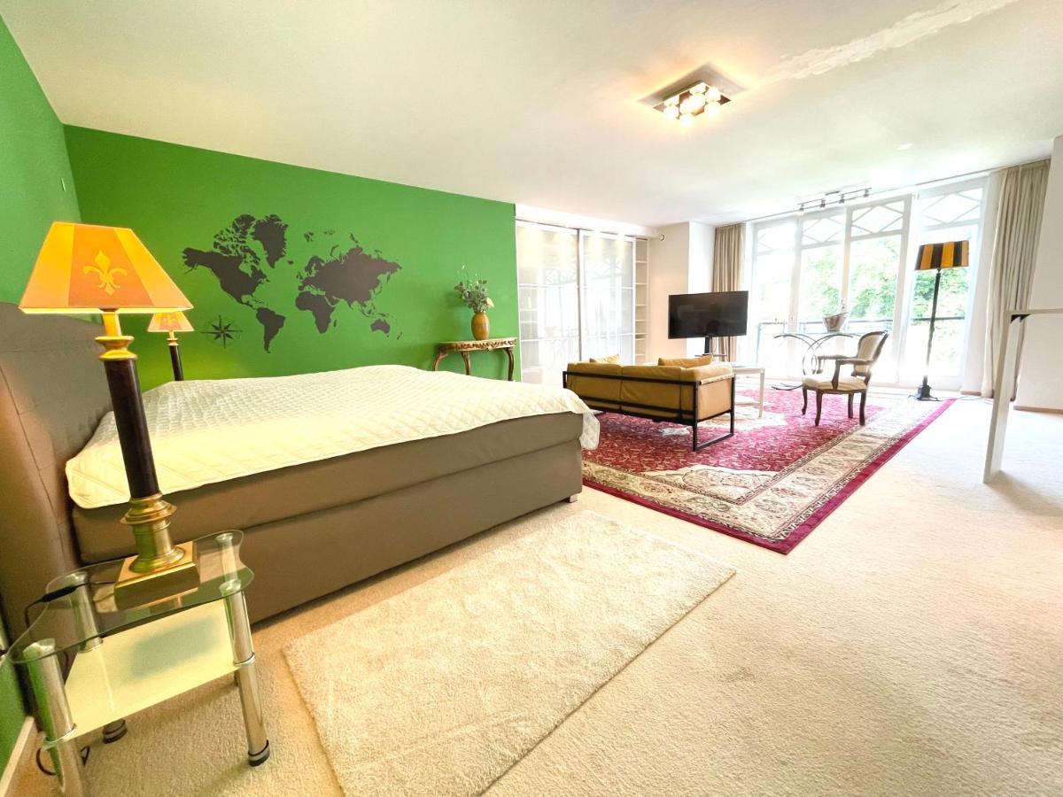 Doppelzimmer Gartenblick Villa Julian Aurich Dış mekan fotoğraf